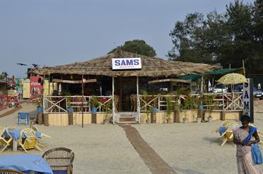 01 Beach-Restaurant_Sam`s,_Goa_DSC5830_g_H600